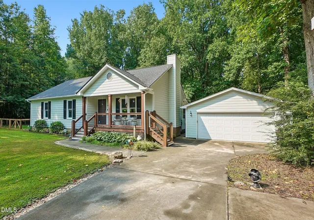2nd image of 2008 Tanglewood Dr, Clayton, NC 27520 | MLS# 10183047