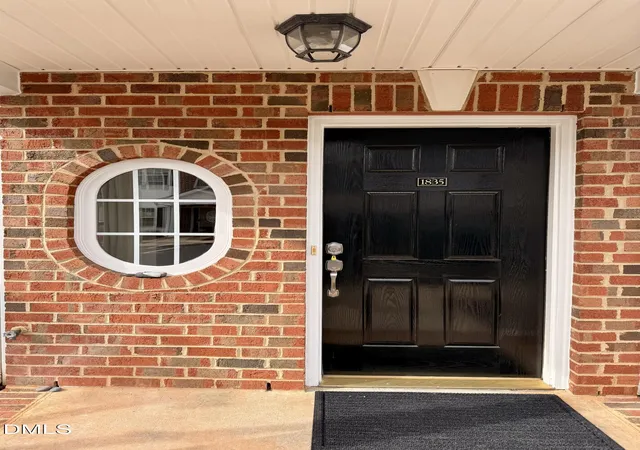 2nd image of 1835 Birmingham Dr, Hillsborough, NC 27278 | MLS# 10179334