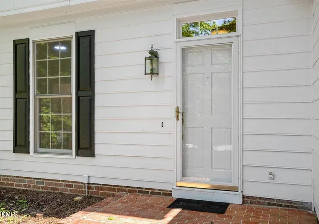 Photo 3 of Single family home for sale at 6810 Falconbridge Rd, Chapel Hill, NC 27517 | MLS# 10181578 | Listing updated on 2026-09-15