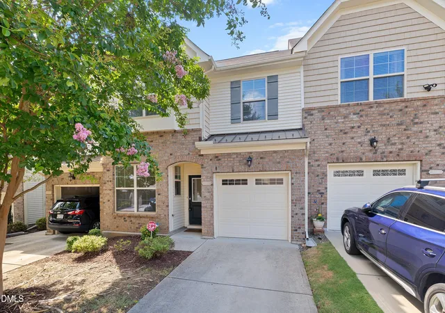 Homes for sale in Cary, NC | 1010 Contessa Dr, Cary, NC 27513 | MLS# 10179102