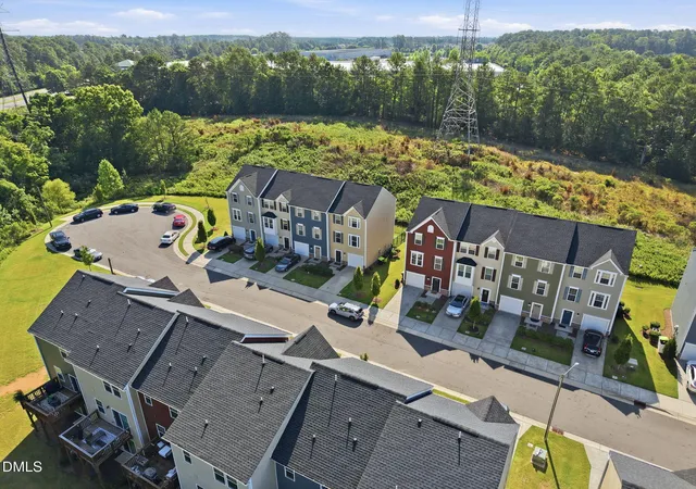 Photo 2 of Townhouse for sale at 462 Brier Summit Pl, Durham, NC 27703 | MLS# 10179596 | Listing updated on 2026-09-18