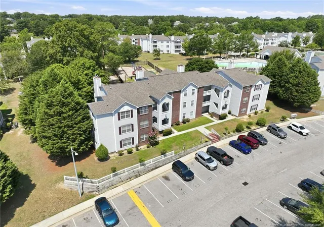 2nd image of 308-11 Waterdown Dr, Fayetteville, NC 28314