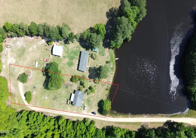 Homes for sale in Newton Grove, NC | 616 Trail End Ln, Newton Grove, NC 28366 | MLS# 10179154
