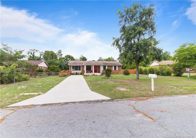 Photo 3 of Single family home for sale at 3643 Gloucester Dr, Hope Mills, NC 28348 | MLS# 765498 | Listing updated on 2026-08-18