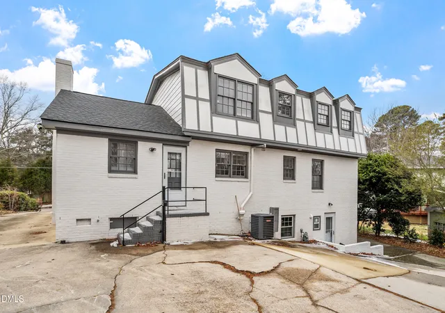 37th image of 305 E Millbrook Rd, Raleigh, NC 27609 | MLS# 10179210