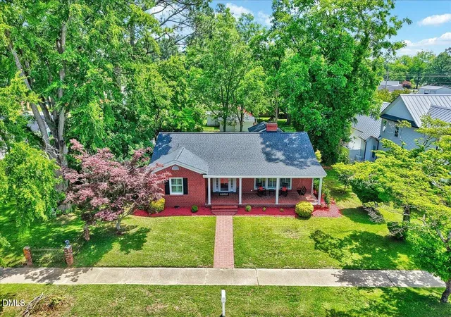 2nd image of 402 N Main St, Four Oaks, NC 27524 | MLS# 10179480
