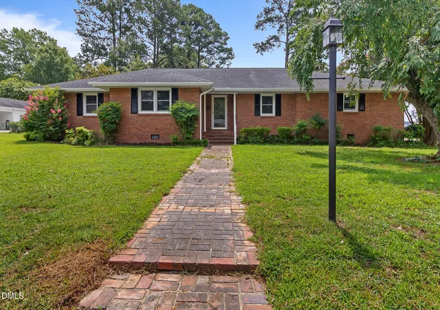 Photo 1 of Single family home for sale at 1113 S 2nd Street, Smithfield, NC 27577 | MLS# 10179871 | Listing updated on 2026-09-15