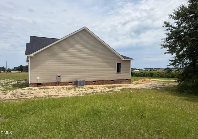 Photo 2 of Single family home for sale at 430 Chic Ennis Rd, Coats, NC 27521 | MLS# 10179321 | Listing updated on 2026-08-31