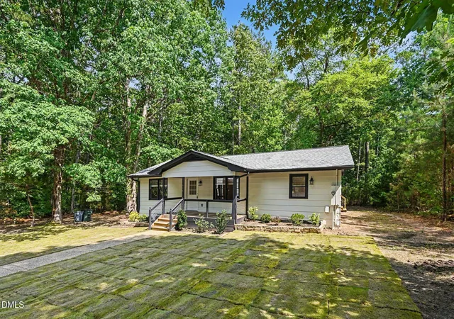 Homes for sale in Chapel Hill, NC | 428 Jeremiah Dr, Chapel Hill, NC 27517 | MLS# 10179602