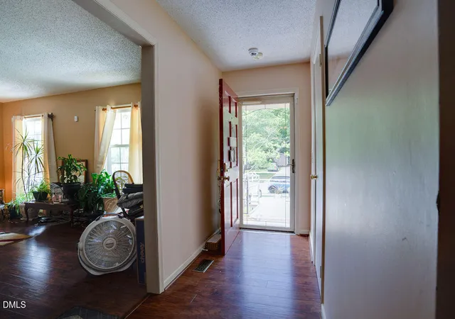 5th image of 1912 Middlewood Ct, High Point, NC 27265 | MLS# 10179311