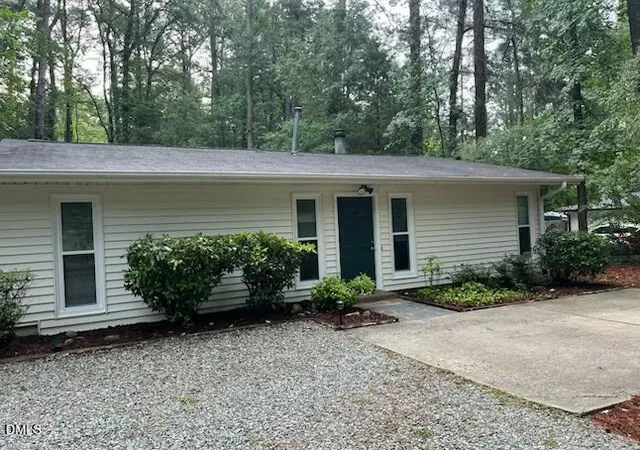 Photo 3 of Single family home for sale at 4 Winterberry Way, Chapel Hill, NC 27516 | MLS# 10180322 | Listing updated on 2026-09-11