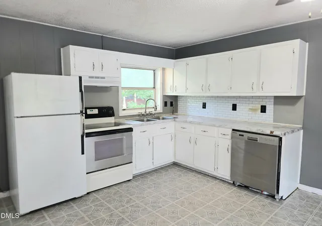 5th image of 2820 Oxford Rd, Roxboro, NC 27574 | MLS# 10179339