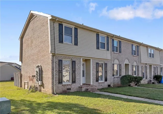 2nd image of 416 Kirkcaldy Ct, Fayetteville, NC 28314 | MLS# 765659