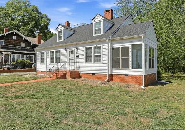 Photo 3 of Single family home for sale at 315 S 3rd Avenue, Siler City, NC 27344 | MLS# 765753 | Listing updated on 2026-09-04