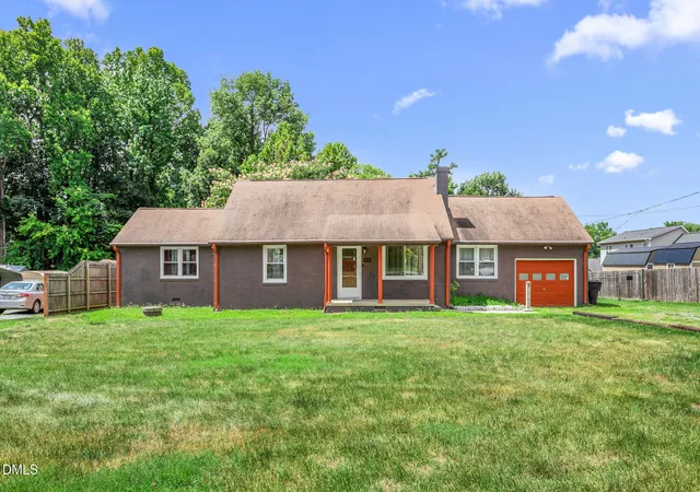 Photo 1 of Single family home for sale at 2442 Hoskins Rd, Burlington, NC 27215 | MLS# 10179397 | Listing updated on 2026-09-12