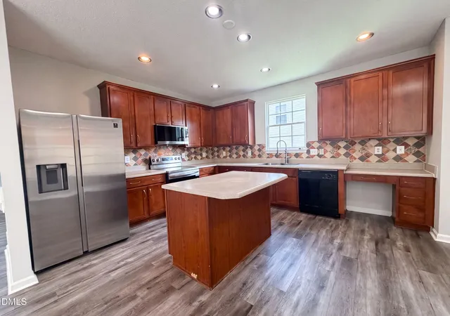 2nd image of 2618 Dutch Grove Cir, Raleigh, NC 27610 | MLS# 10179440