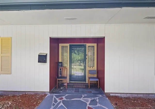 Photo 3 of Sale Pending at 1946 Forest Hills Dr, Fayetteville, NC 28303 | MLS# 765467 | Listing updated on 2026-09-28