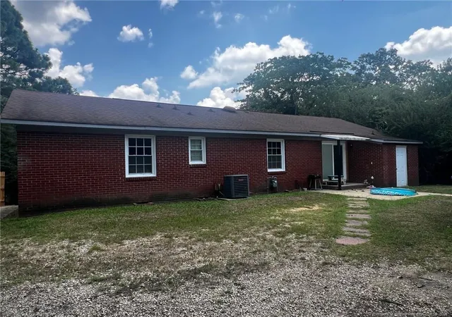Photo 2 of Single family home for sale at 1342 Devonshire Dr, Fayetteville, NC 28304 | MLS# 765502 | Listing updated on 2026-07-18