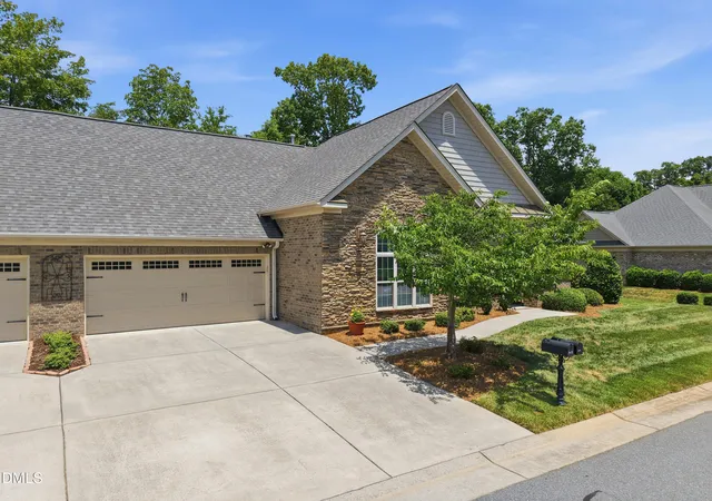 Photo 3 of Sale Pending at 5424 Ggo Dr, Greensboro, NC 27406 | MLS# 10179513 | Listing updated on 2026-08-27