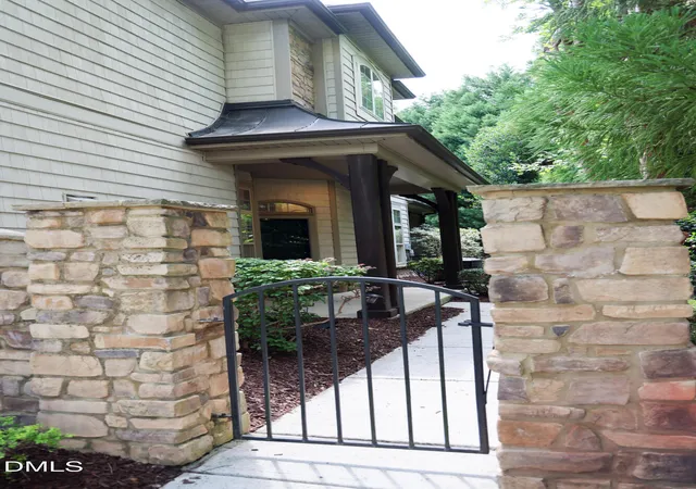 3rd image of 333 Sunstone Dr, Cary, NC 27519 | MLS# 10179501
