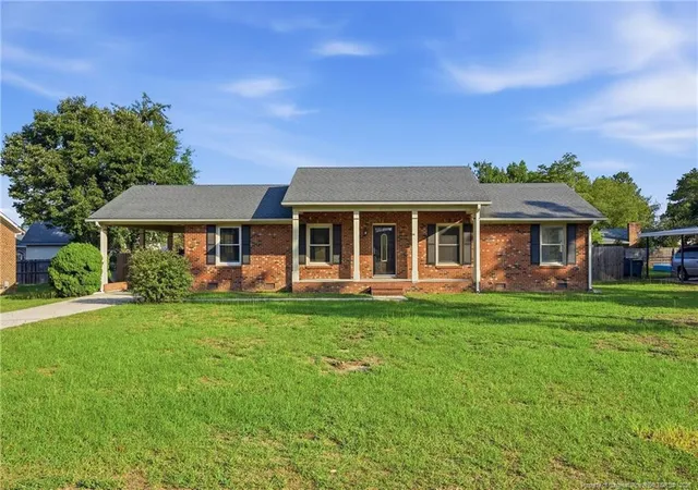 2nd image of 3720 Souchak Dr, Hope Mills, NC 28348 | MLS# 765774