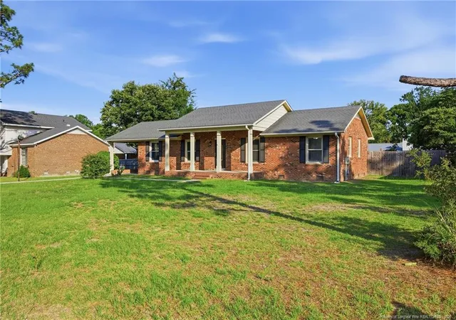 3rd image of 3720 Souchak Dr, Hope Mills, NC 28348 | MLS# 765774