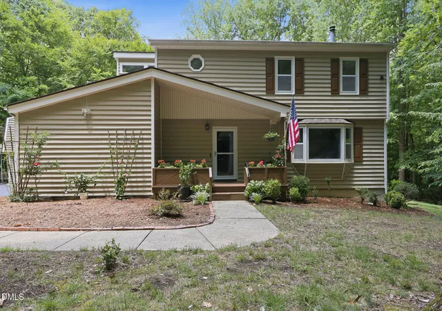 3rd image of 419 Calvary Ct, Hillsborough, NC 27278 | MLS# 10179657