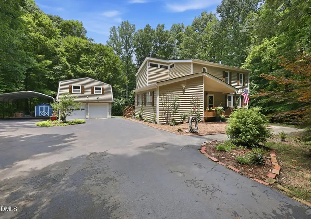 5th image of 419 Calvary Ct, Hillsborough, NC 27278 | MLS# 10179657