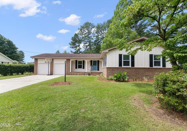 Photo 1 of Single family home for sale at 1002 E Maplewood Dr, Benson, NC 27504 | MLS# 10179540 | Listing updated on 2026-09-10