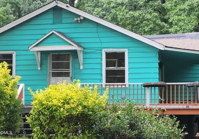 1st image of 1809 N Salem St, Apex, NC 27523 | MLS# 10179599