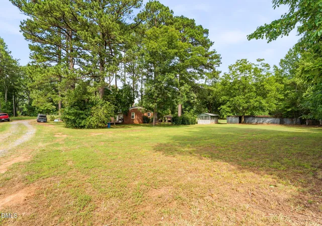 2nd image of 818 Van Warren Rd, Roanoke Rapids, NC 27870 | MLS# 10179616