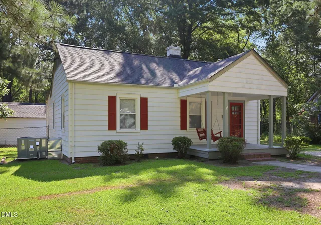 3rd image of 936 W Haven Blvd, Rocky Mount, NC 27803 | MLS# 10179638
