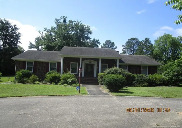 Homes for sale in Raeford, NC | 225 Harris Ave, Raeford, NC 28376 | MLS# 765812