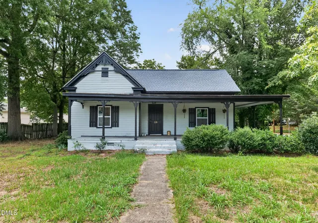 1st image of 118 Cabarrus Ave W, Concord, NC 28025 | MLS# 10179659