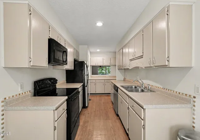 Photo 3 of Townhouse for sale at 206 Ridge Trl, Chapel Hill, NC 27516 | MLS# 10179866 | Listing updated on 2026-07-18