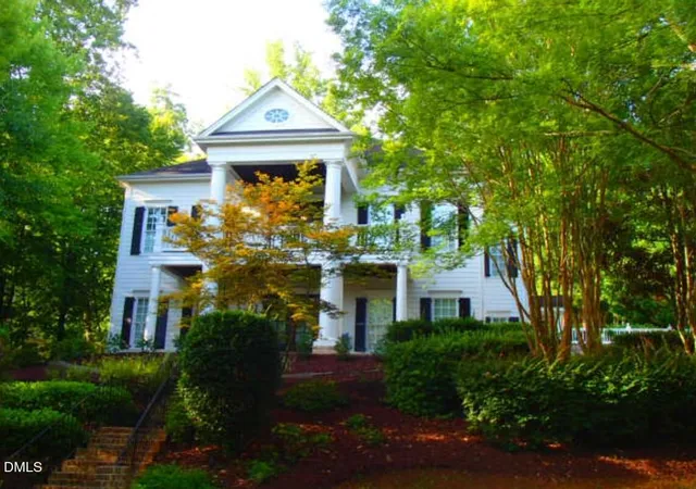 Photo 2 of Sale Pending at 708 Meadowmont Ln, Chapel Hill, NC 27517 | MLS# 10181629 | Listing updated on 2026-08-17