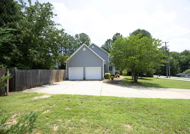 Photo 3 of Single family home for sale at 4753 Sunset Lake Rd, Apex, NC 27539 | MLS# 10184151 | Listing updated on 2026-09-10