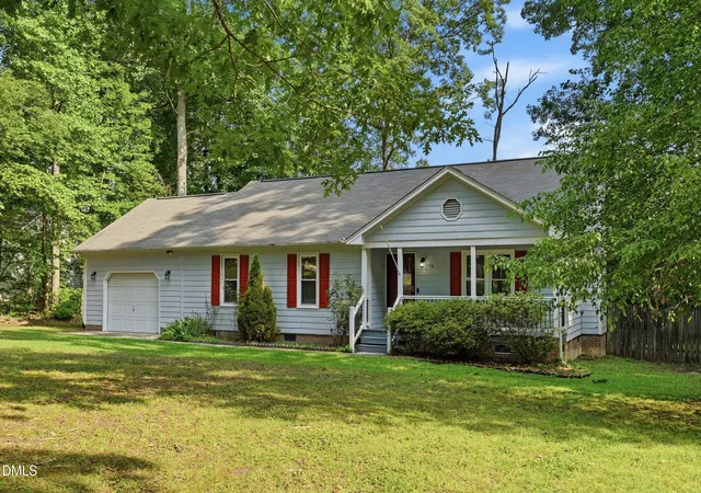 Photo 4 of Single family home for sale at 336 Thornwood Ln, Youngsville, NC 27596 | MLS# 10180714 | Listing updated on 2026-09-20