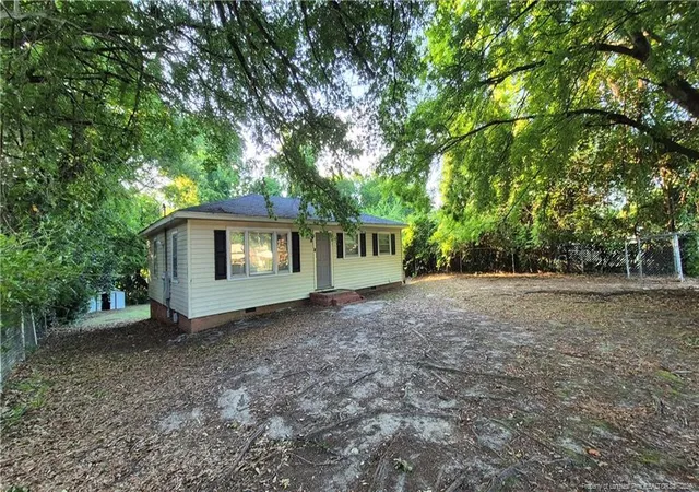 2nd image of 517 Odom Dr, Fayetteville, NC 28304 | MLS# 765794