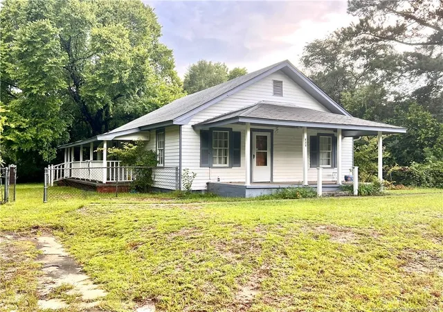 Photo 2 of Single family home for sale at 309 N Farmers Rd, Fayetteville, NC 28311 | MLS# 765828 | Listing updated on 2026-09-01