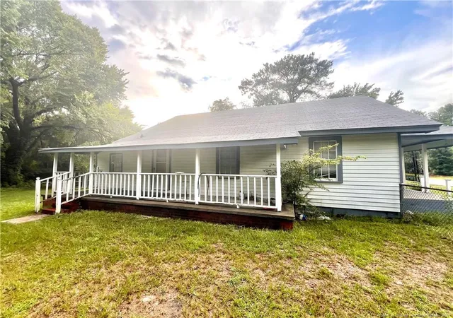 Photo 3 of Single family home for sale at 309 N Farmers Rd, Fayetteville, NC 28311 | MLS# 765828 | Listing updated on 2026-09-01