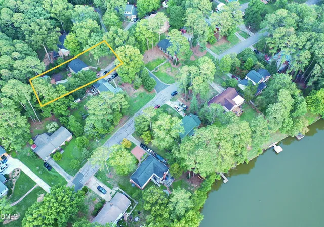 Photo 2 of Sale Pending at 105 Dryden Ln, Durham, NC 27713 | MLS# 10179694 | Listing updated on 2026-09-03
