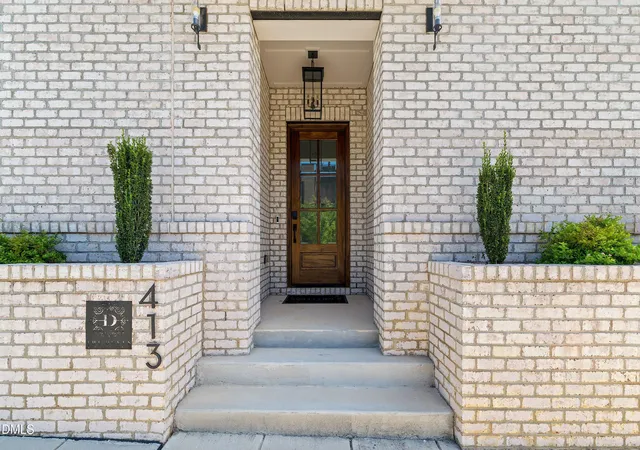 2nd image of 413 W Lenoir St, Raleigh, NC 27601 | MLS# 10187470