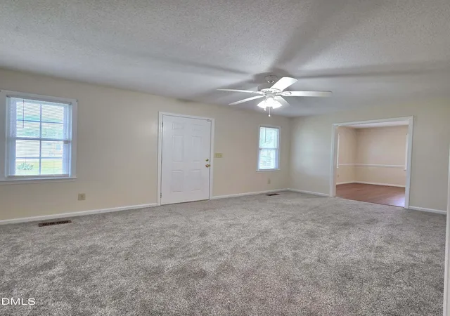 Photo 4 of Single family home for sale at 307 Slate Top House Rd, Clayton, NC 27520 | MLS# 10179885 | Listing updated on 2026-09-10