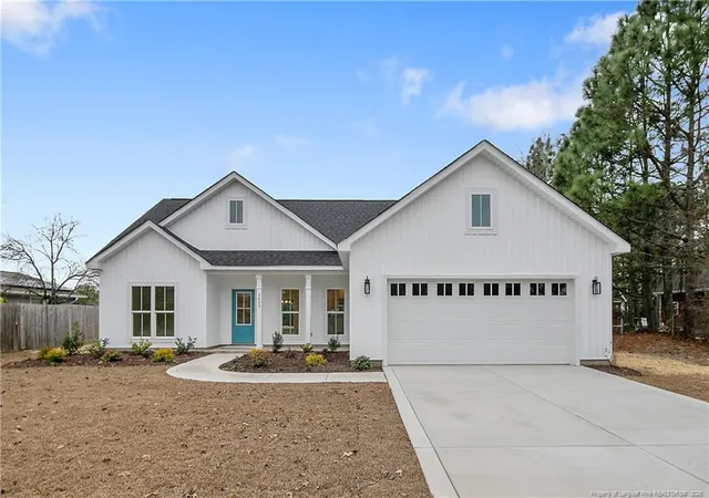 1st image of 5824 Fairway Dr, Hope Mills, NC 28348 | MLS# 765814