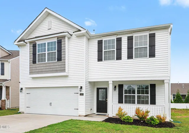 Photo 3 of Single family home for sale at 480 N Great White Way, Clayton, NC 27527 | MLS# 10180072 | Listing updated on 2026-09-11