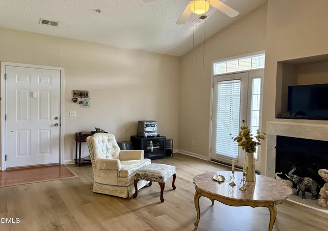 4th image of 3009 Winston Dr, Burlington, NC 27215