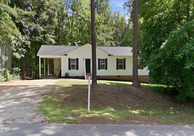 2nd image of 221 Dogwood Ave, Clayton, NC 27520 | MLS# 10181229