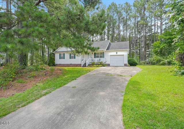 Photo 3 of Sale Pending at 48 Hammerstone Dr, Fuquay Varina, NC 27526 | MLS# 10179839 | Listing updated on 2026-09-03