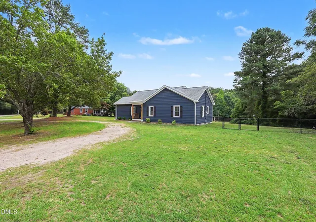Photo 2 of Single family home for sale at 962 Laurel Ml Centerville Rd, Louisburg, NC 27549 | MLS# 10180589 | Listing updated on 2026-10-02